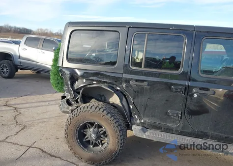 2020 Jeep Wrangler Unlimited Freedom 4X4 z USA, uszkodzony, nr VIN 1C4HJXDG9LW250435